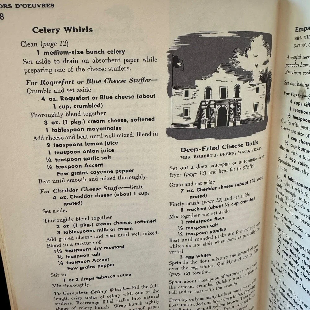 The Family Home Cookbook American Peoples Cookbook‎ 1973 Hardcover Vintage